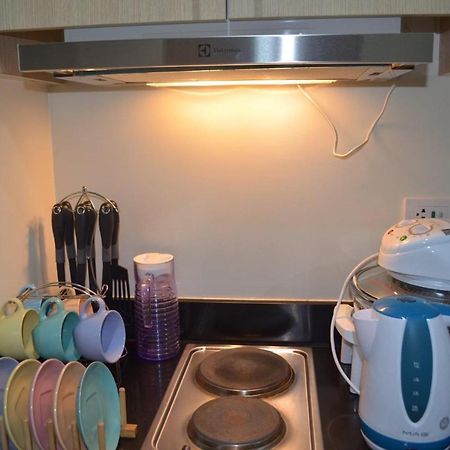 Jovic'S Condo At Breeze Residences. Manille Extérieur photo